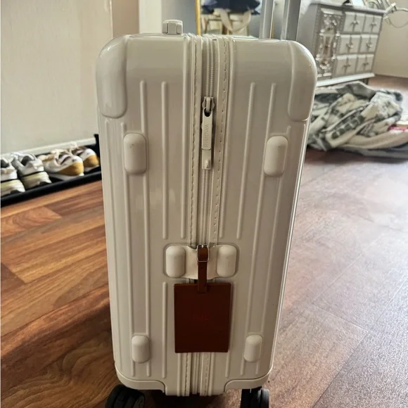 RIMOWA white Essential Cabin carry on